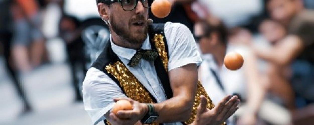 Busking - Juggling