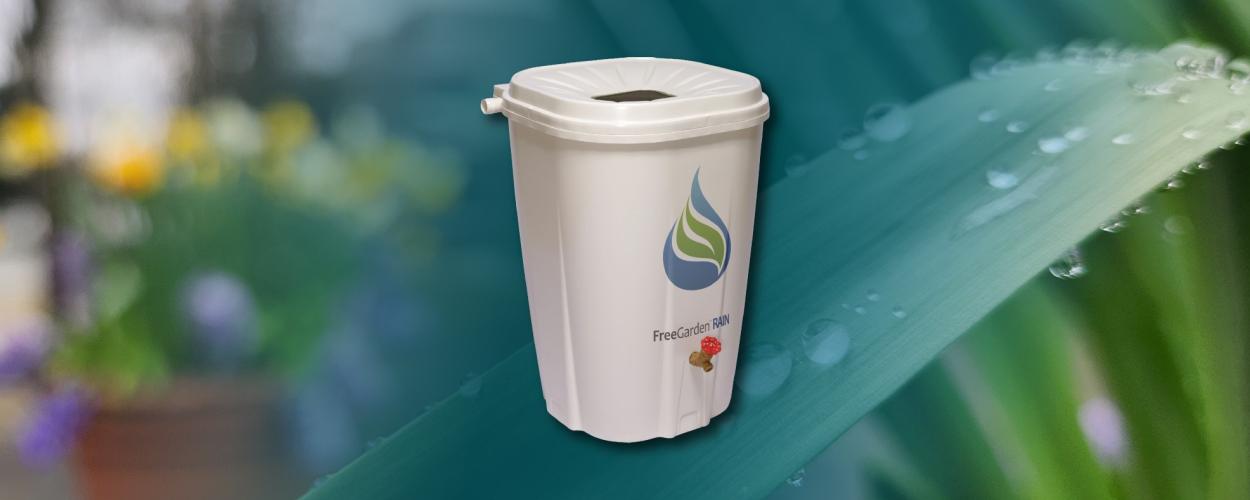 Rain barrel with spigot